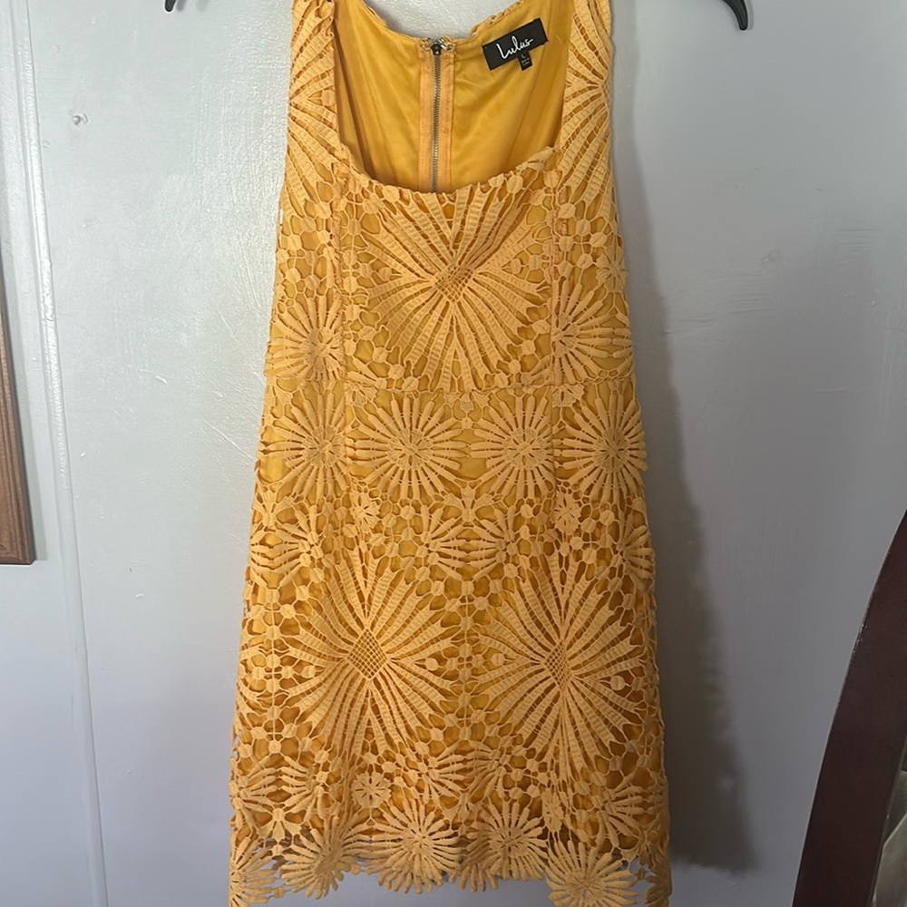 Yellow lulu dress. NWT. Never worn.